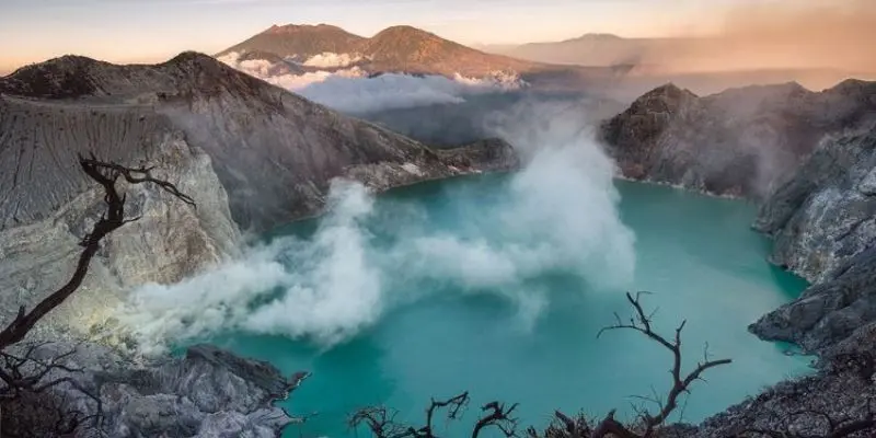 Sejarah Kawah Ijen yang Wajib Anda Ketahui