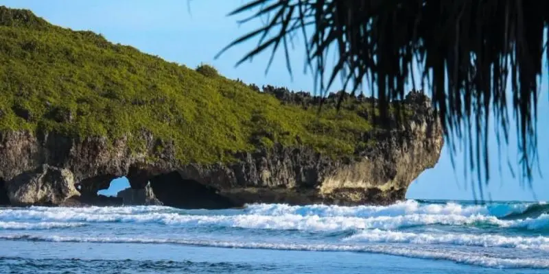 Pesona Pantai Slili, Panorama Terindah di Gunung Kidul