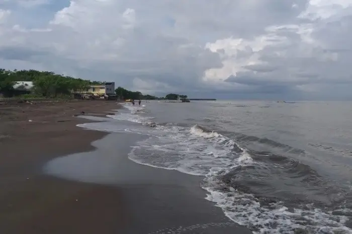 Pantai Tanjung Bayang, Wisata Bahari Favorit di Makassar